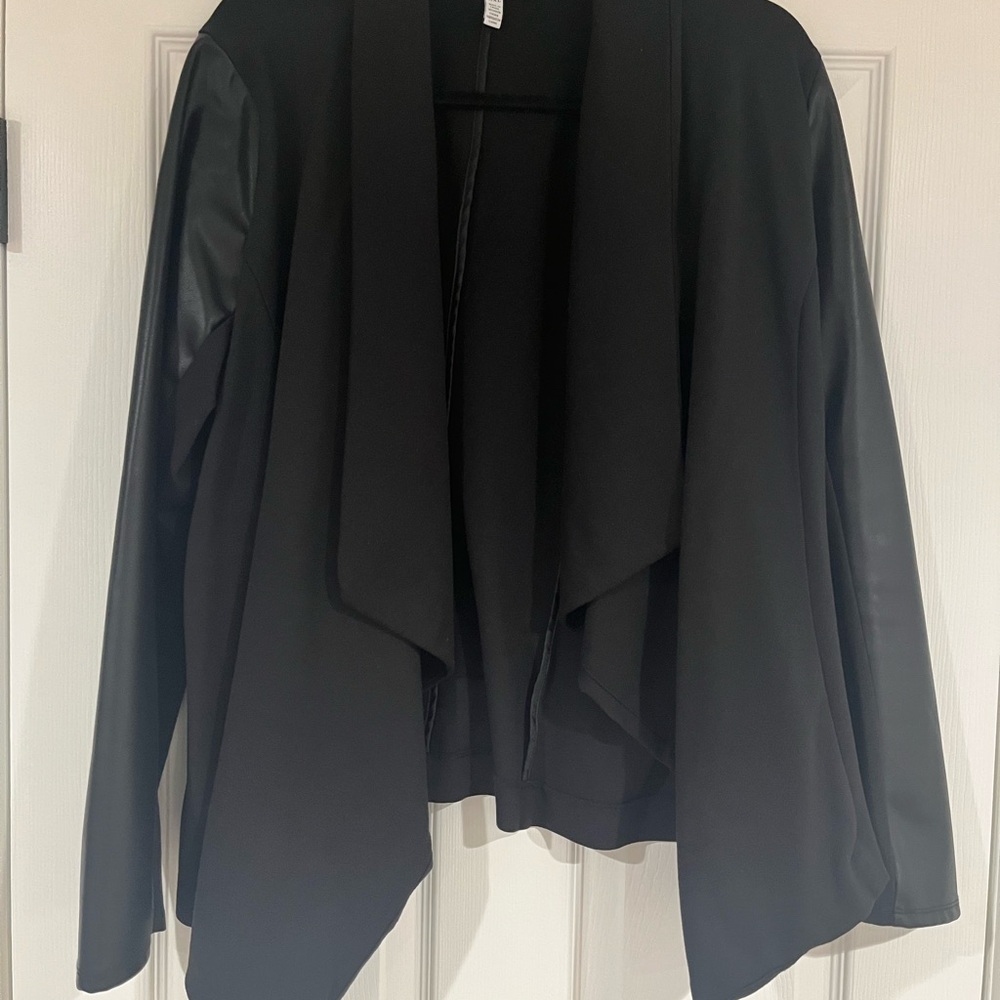 Sofia by Sofia Vergara Black Drape Blazer - Picture 4 of 9